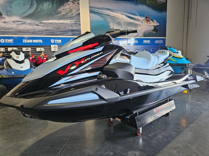 2025 Yamaha VX CR PWC Deepwater Blue