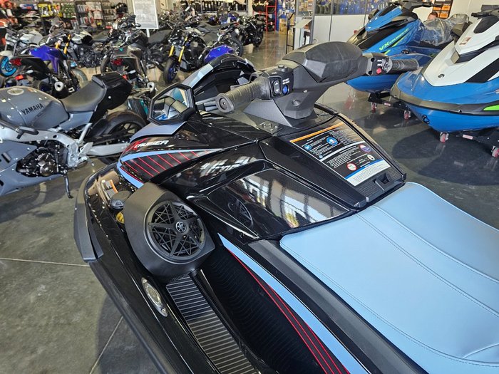 2025 Yamaha VX CR PWC Deepwater Blue