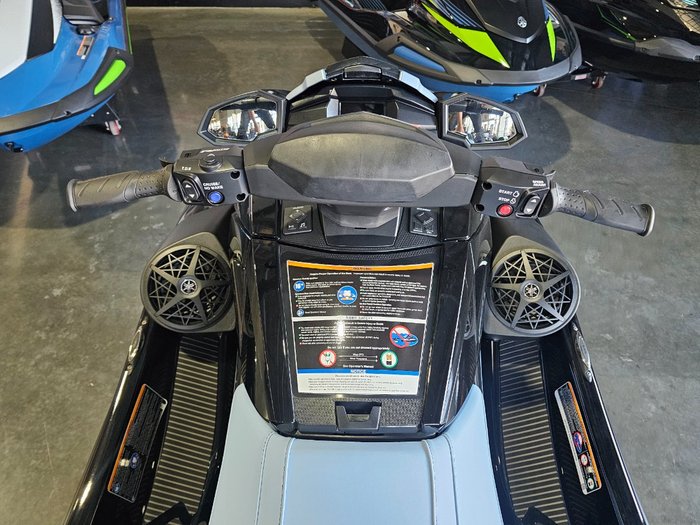 2025 Yamaha VX CR PWC Deepwater Blue