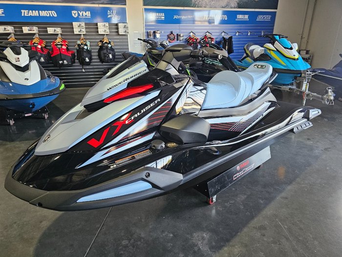 2025 Yamaha VX CR PWC Deepwater Blue