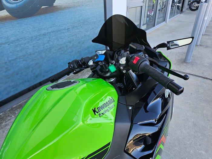 2024 Kawasaki NINJA 400 Green