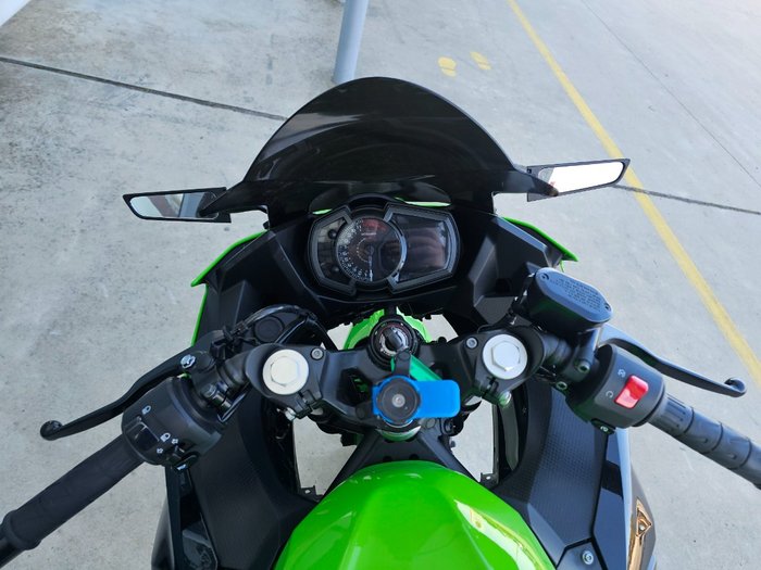 2024 Kawasaki NINJA 400 Green