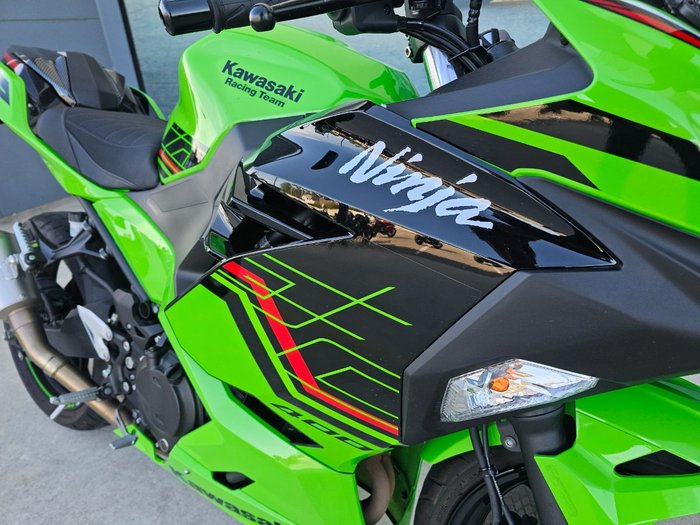 2024 Kawasaki NINJA 400 Green