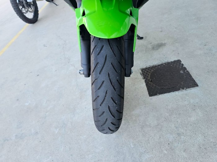 2024 Kawasaki NINJA 400 Green