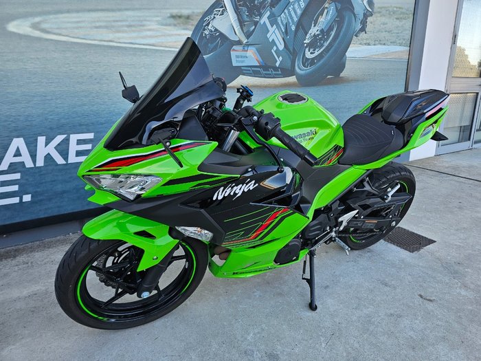 2024 Kawasaki NINJA 400 Green