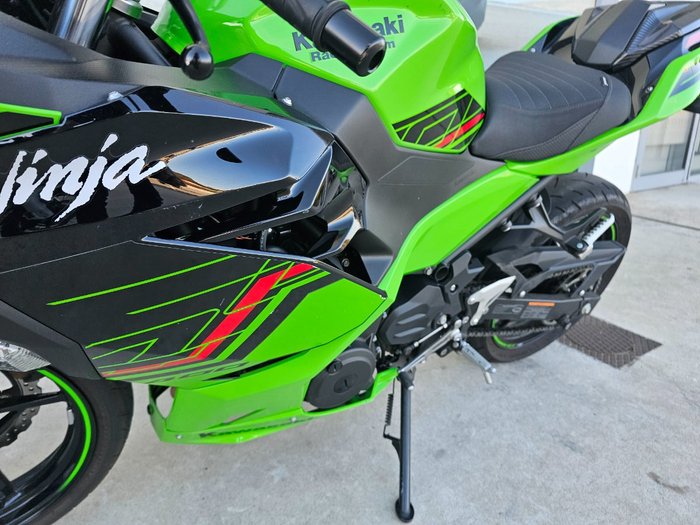 2024 Kawasaki NINJA 400 Green