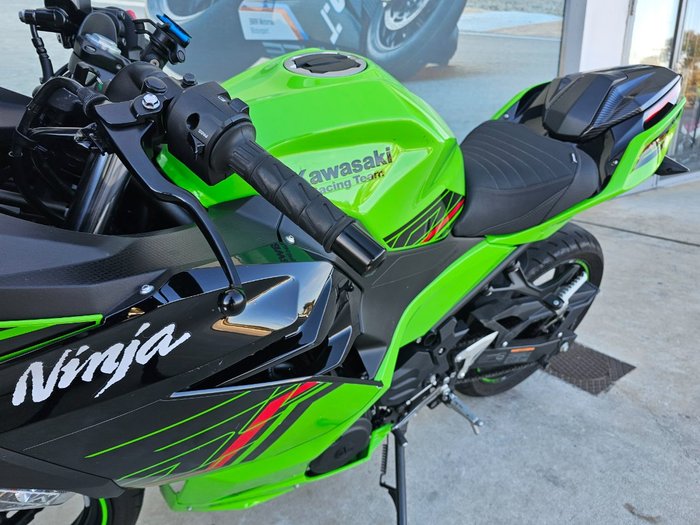 2024 Kawasaki NINJA 400 Green