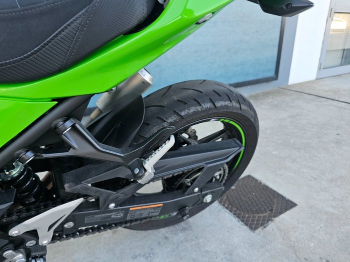 2024 Kawasaki NINJA 400 Green