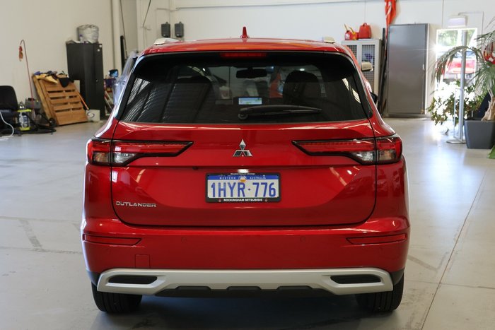 2023 Mitsubishi Outlander LS