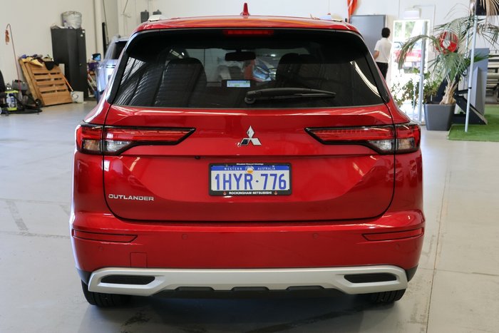 2023 Mitsubishi Outlander LS