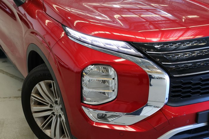 2023 Mitsubishi Outlander LS