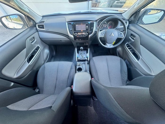 2016 Mitsubishi Triton GLS