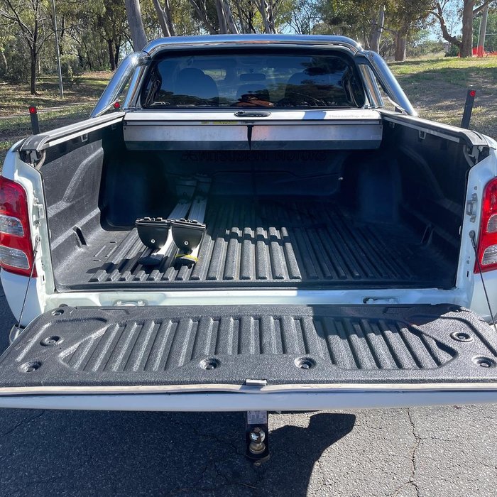 2016 Mitsubishi Triton GLS