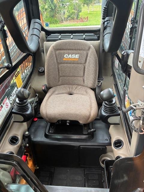 2016 CASE CONSTRUCTION Sr200 Orange