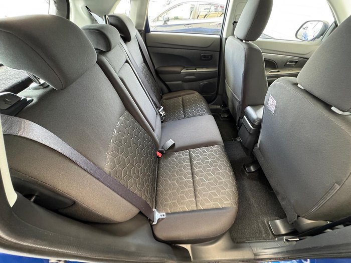 2024 Mitsubishi ASX ES