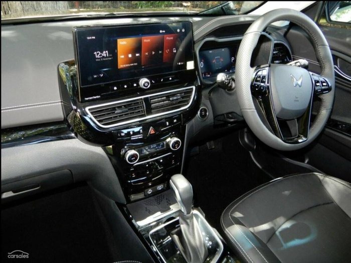 2025 Mahindra XUV3XO AX7L