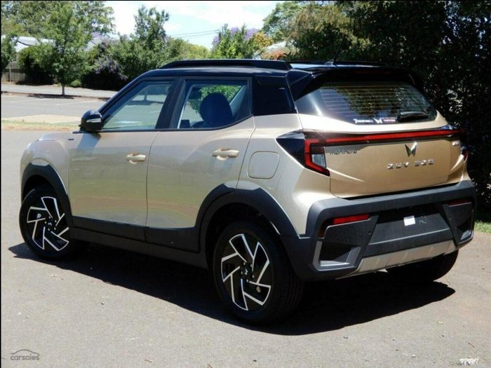 2025 Mahindra XUV3XO AX7L