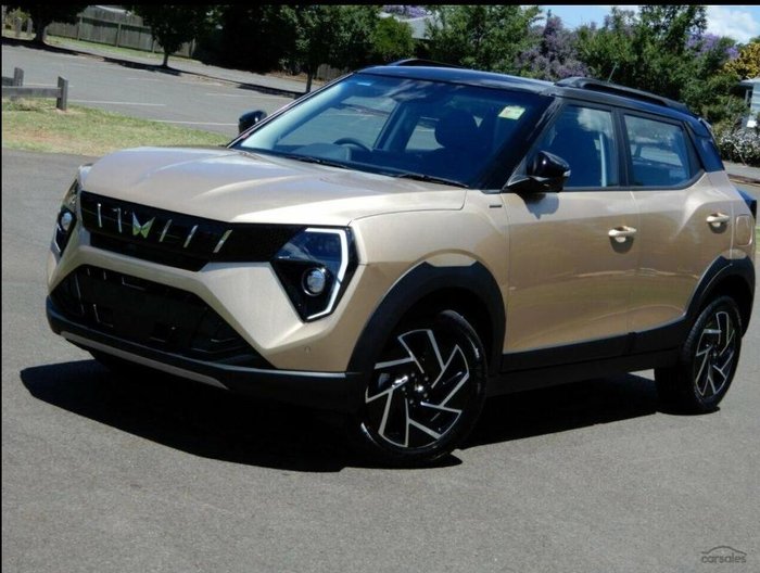 2025 Mahindra XUV3XO AX7L