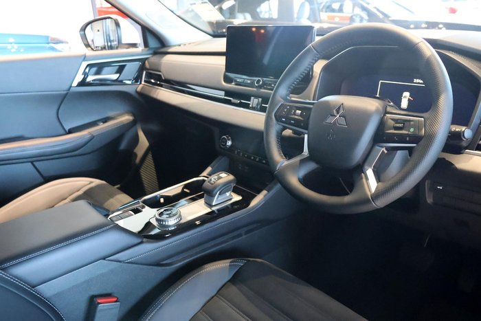 2025 Mitsubishi Outlander Aspire