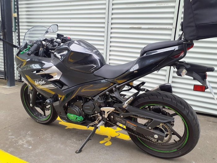 2021 Kawasaki Ninja 400 (EX400G) Ninja Grey