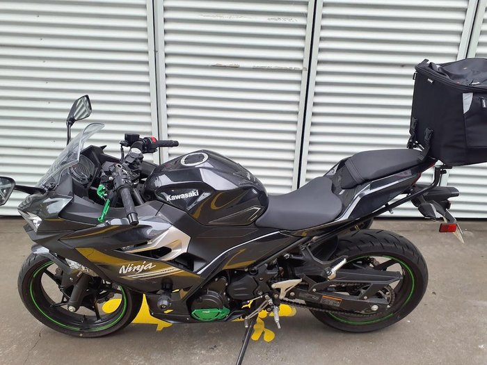 2021 Kawasaki Ninja 400 (EX400G) Ninja Grey