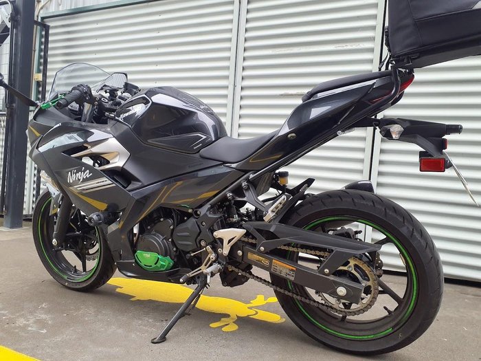 2021 Kawasaki Ninja 400 (EX400G) Ninja Grey