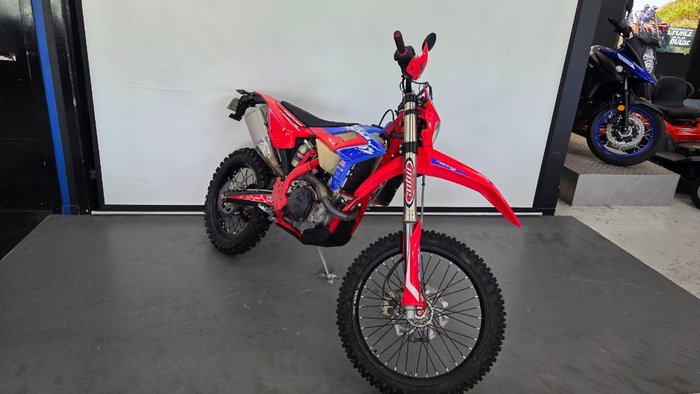 2022 BETA RR 390 4T EFI Red