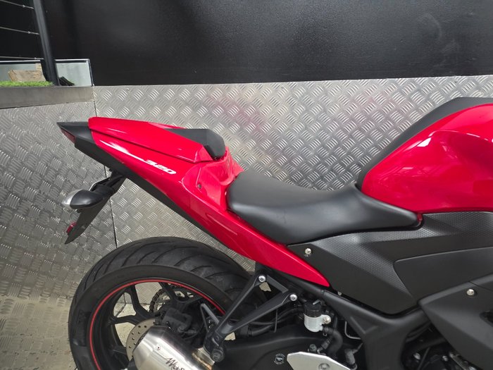 2015 Yamaha YZF-R3 RED