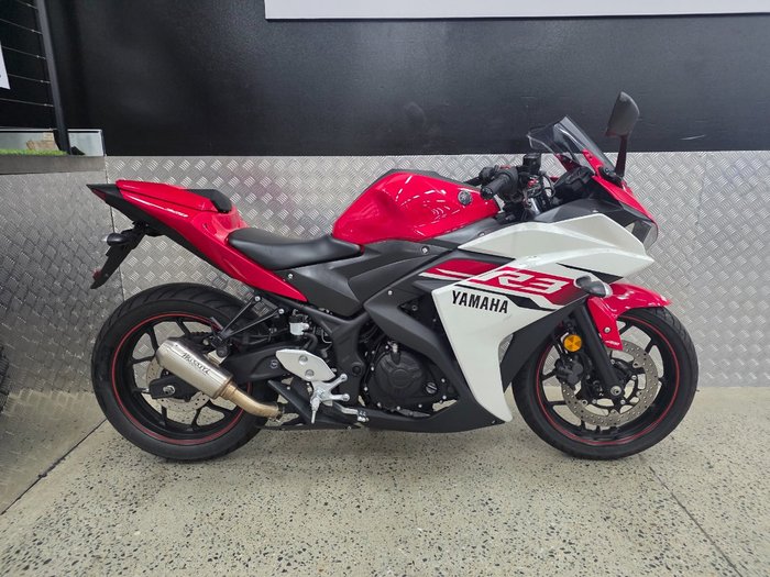 2015 Yamaha YZF-R3 RED