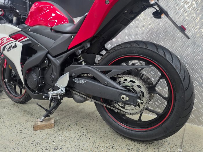 2015 Yamaha YZF-R3 RED