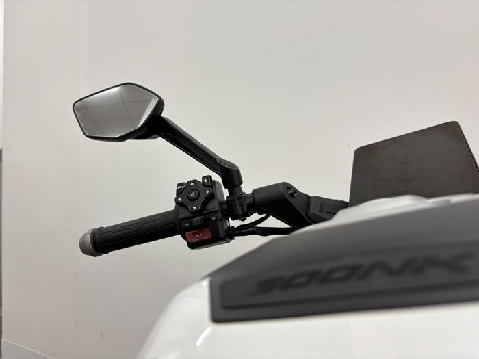 2024 CFMOTO NK ADVANCE White