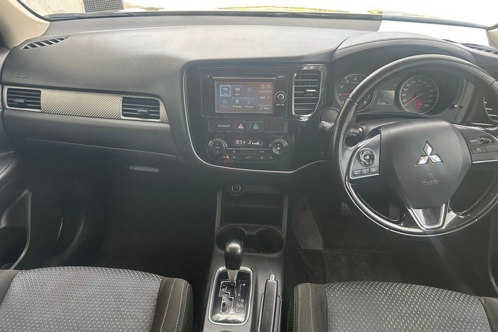 2016 Mitsubishi Outlander LS