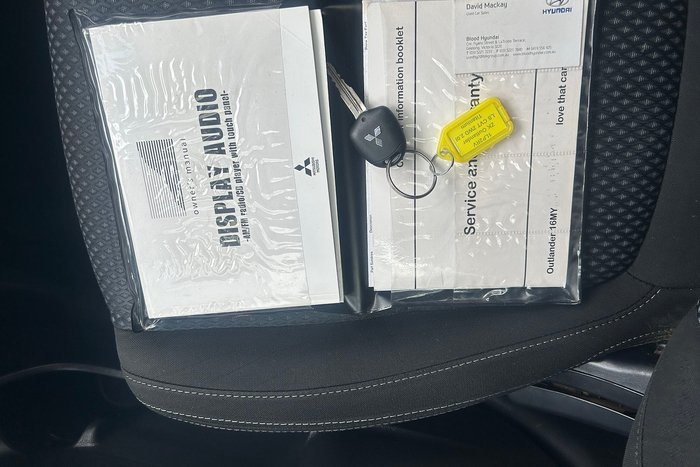 2016 Mitsubishi Outlander LS