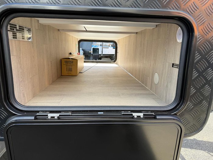 2025 Millard Mflow 19'11 Triple Bunk