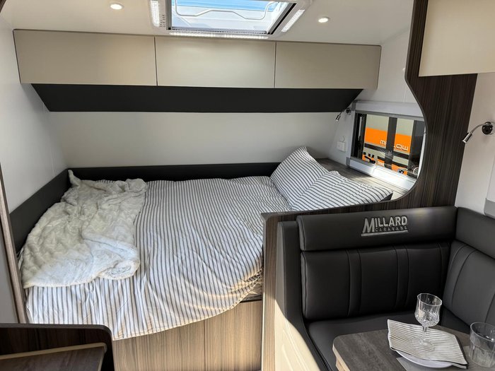 2025 Millard Mflow 19'11 Triple Bunk