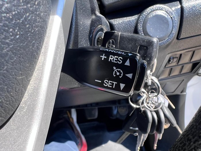 2016 Toyota Hilux Workmate TGN121R 4x2 Glacier White