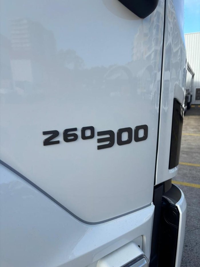 2025 Isuzu F Series FVL 260-300 AT R67