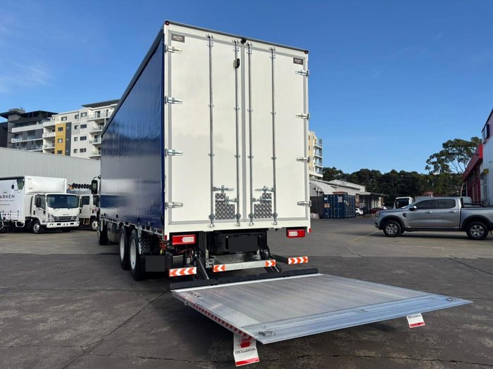 2025 Isuzu F Series FVL 260-300 AT R67
