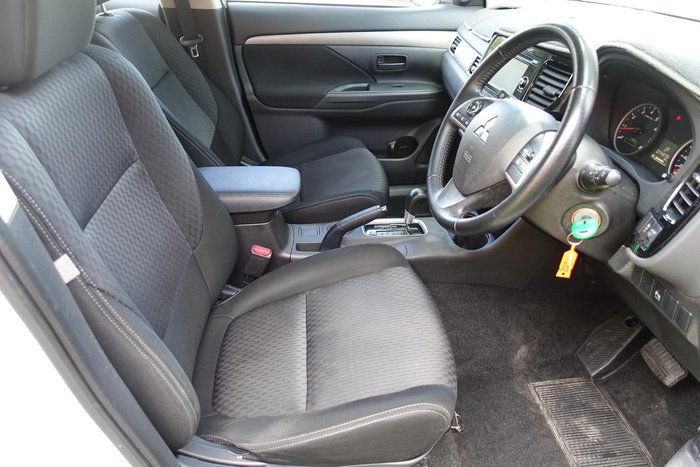 2014 Mitsubishi Outlander ES ZJ MY14.5 4X4 On Demand White