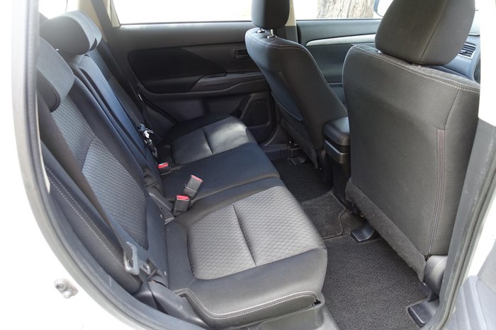 2014 Mitsubishi Outlander ES ZJ MY14.5 4X4 On Demand White