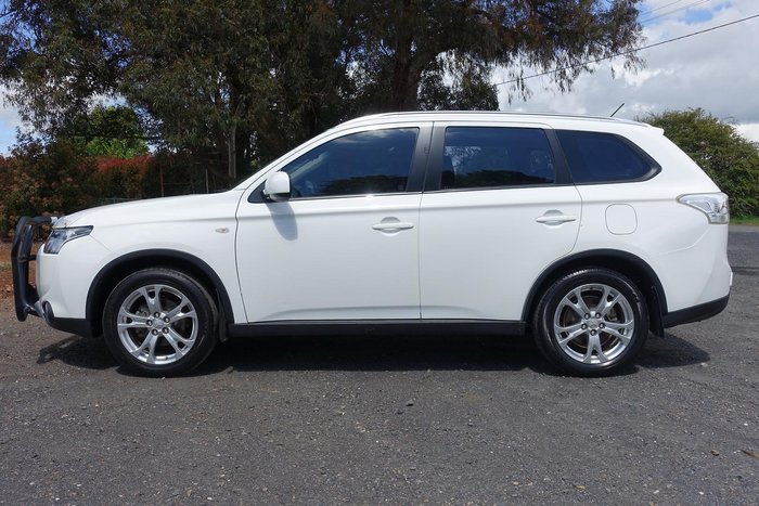 2014 Mitsubishi Outlander ES ZJ MY14.5 4X4 On Demand White