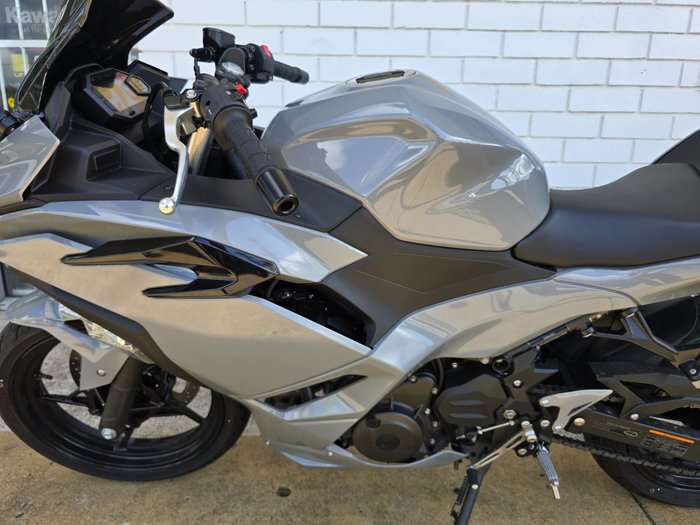 2025 Kawasaki NINJA 500 GREY