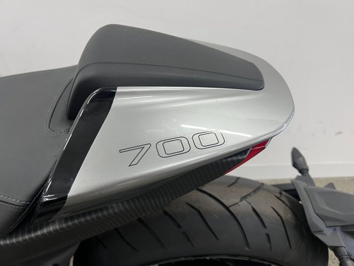 2022 CFMOTO CL-X SPORT TITANIUM GREY