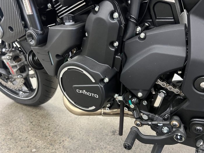 2022 CFMOTO CL-X SPORT TITANIUM GREY