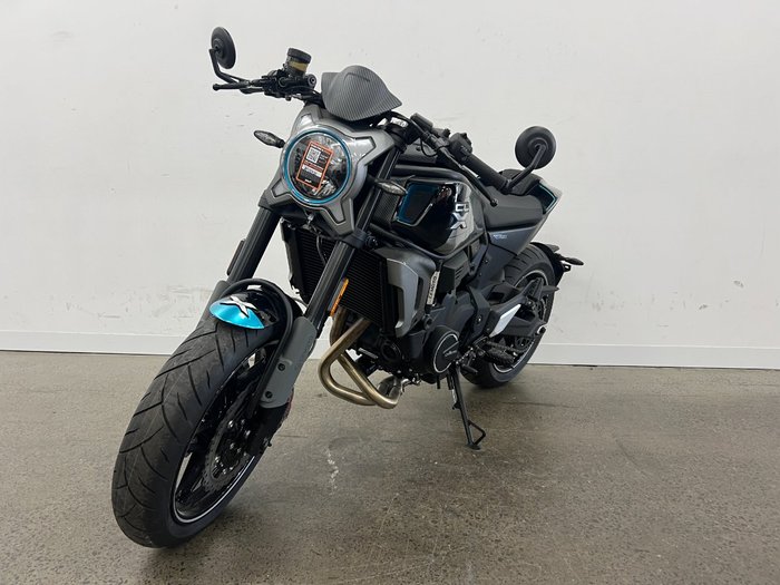 2022 CFMOTO CL-X SPORT TITANIUM GREY