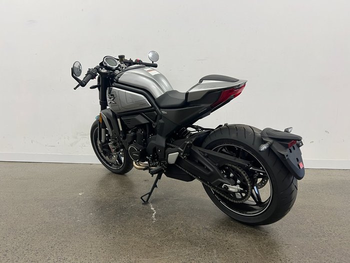 2022 CFMOTO CL-X SPORT TITANIUM GREY