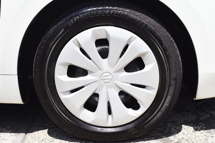 2024 Suzuki Swift Hybrid UZ Pure White