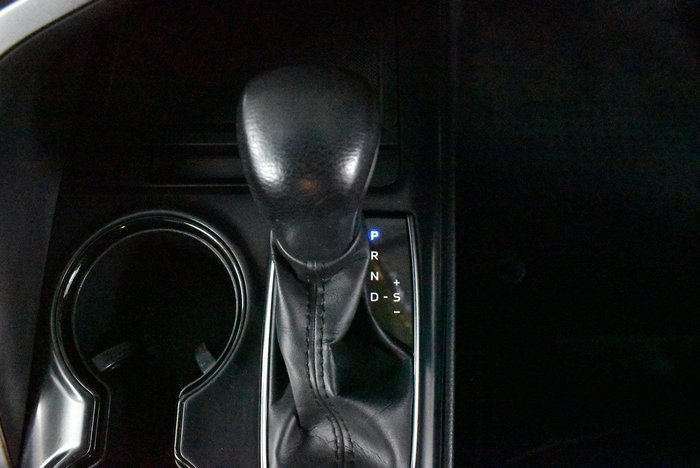 2020 Toyota Camry Ascent Sport