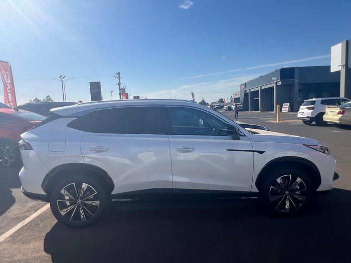 2025 MG HS Super Hybrid Essence
