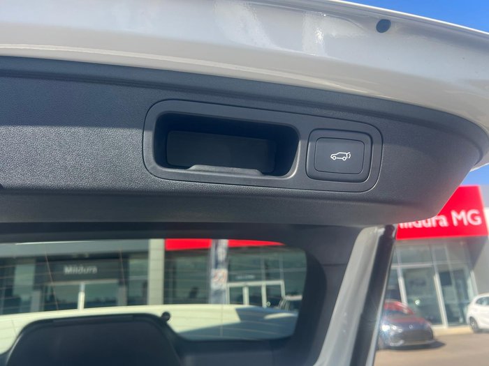 2025 MG HS Super Hybrid Essence